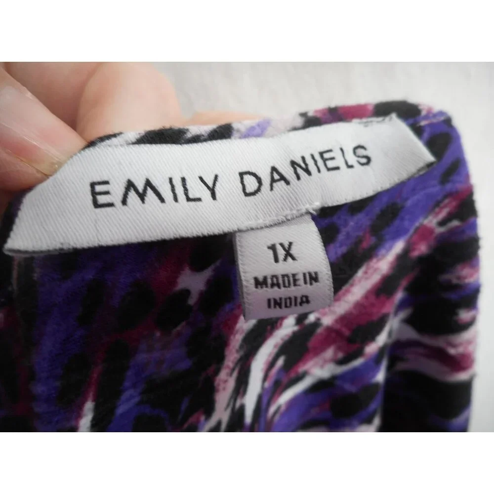 Emily Daniels Sz 1x V neck Tunic blouse top embroidered black purple white - Picture 3 of 6